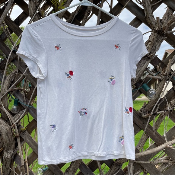 American Eagle Floral Top - Picture 3 of 4